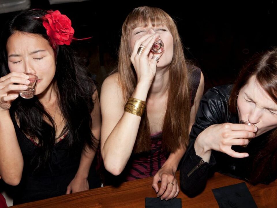 To combat alcoholism, a woman needs to break her relationship with a friend who drinks